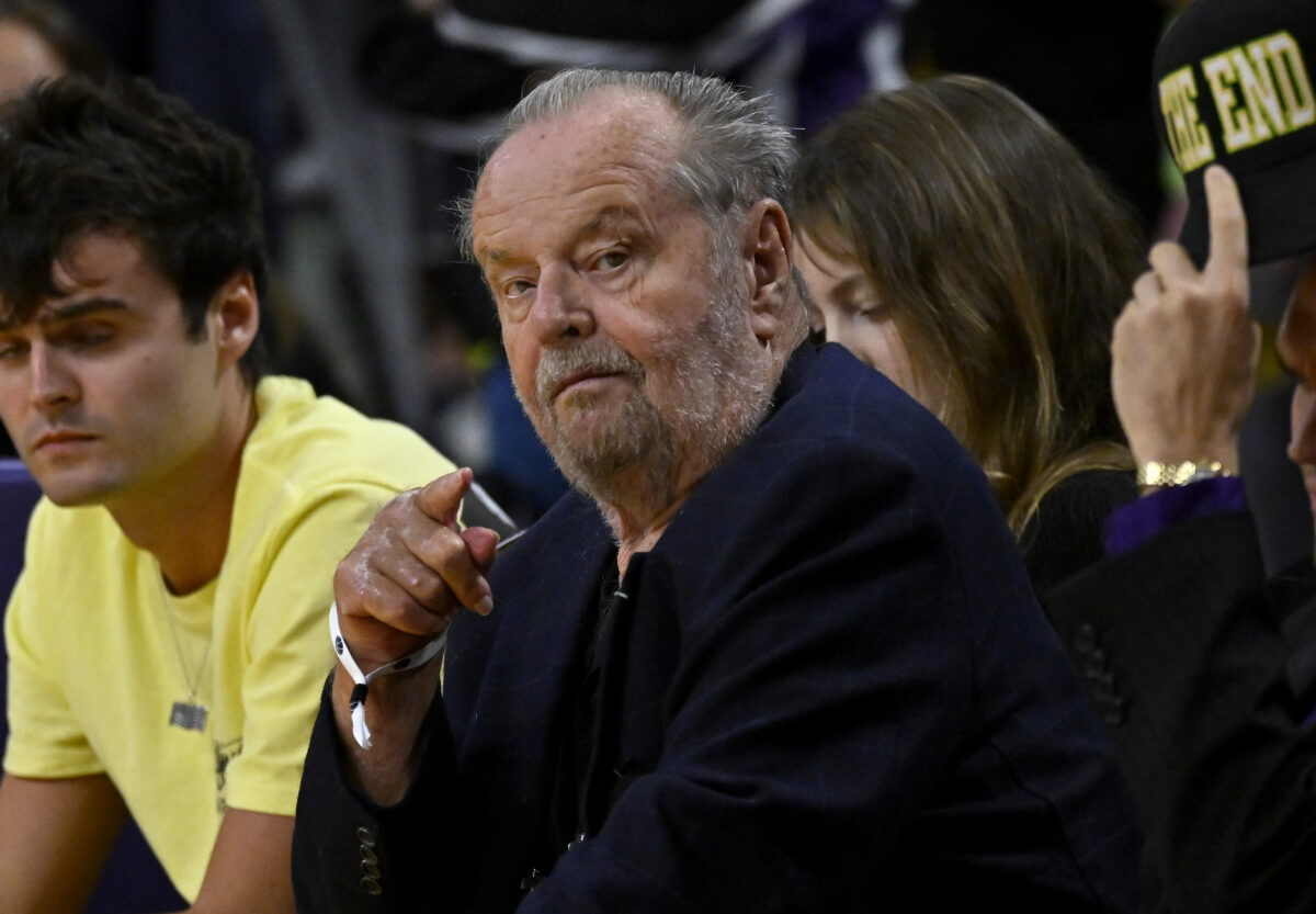 Jack Nicholson makes rare appearance at Lakers-Grizzlies playoff game