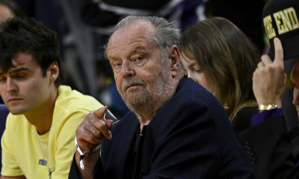 Watch: LeBron James embraces Jack Nicholson before Lakers’ Game 6 win