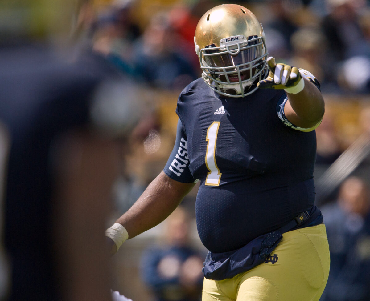 Notre Dame football: Louis Nix’s two-point conversion run in 2013 Blue-Gold Game