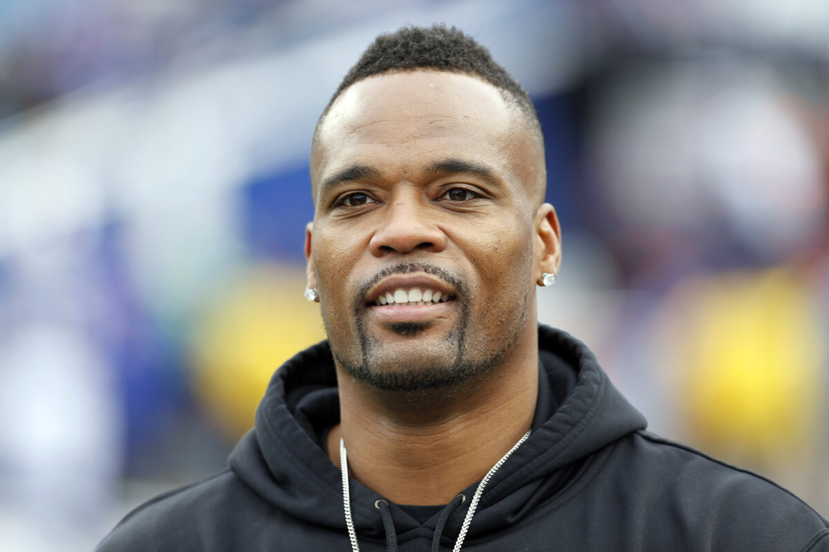 WATCH: Bills legend Fred Jackson announces O’Cyrus Torrence pick