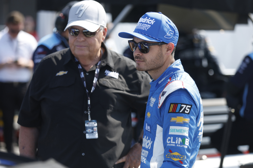Hendrick hits out at Chastain over Larson wreck