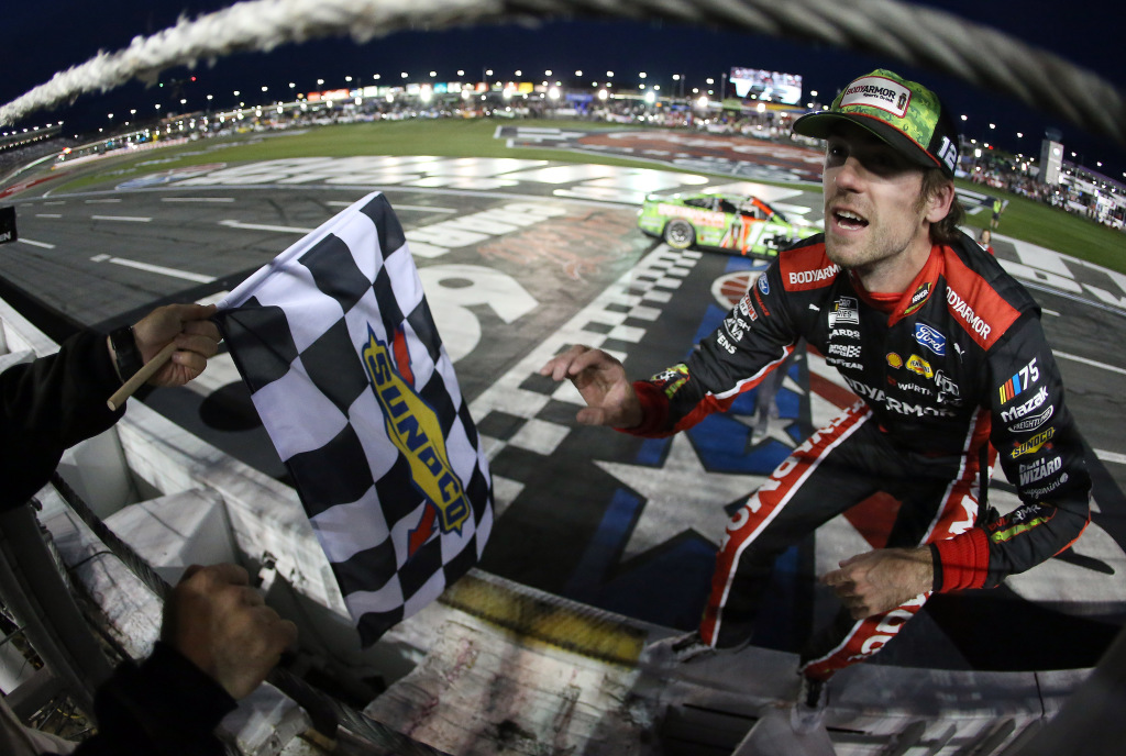 Blaney follows Newgarden example to celebrate Coca-Cola 600 win with crowd