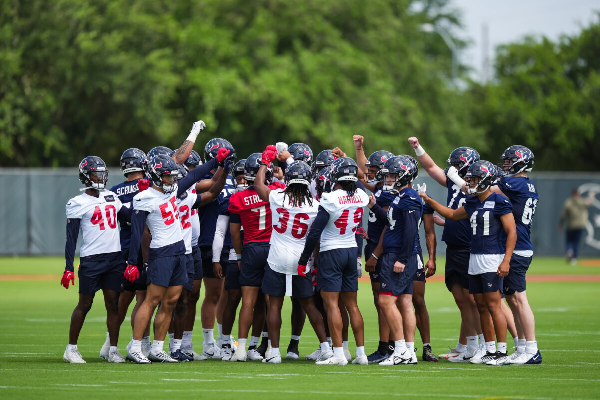 Texans have 8 players not practicing at OTAs
