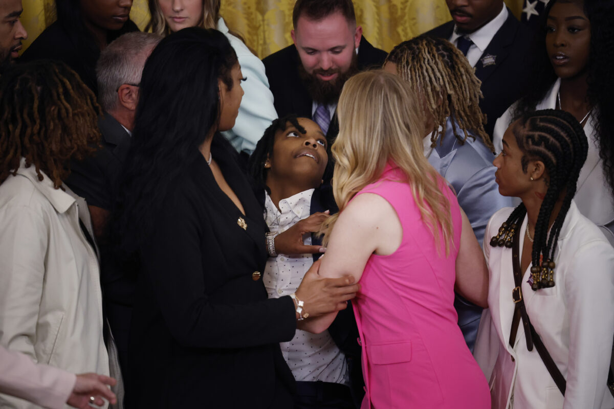 LSU basketball player Sa’Myah Smith faints during White House ceremony