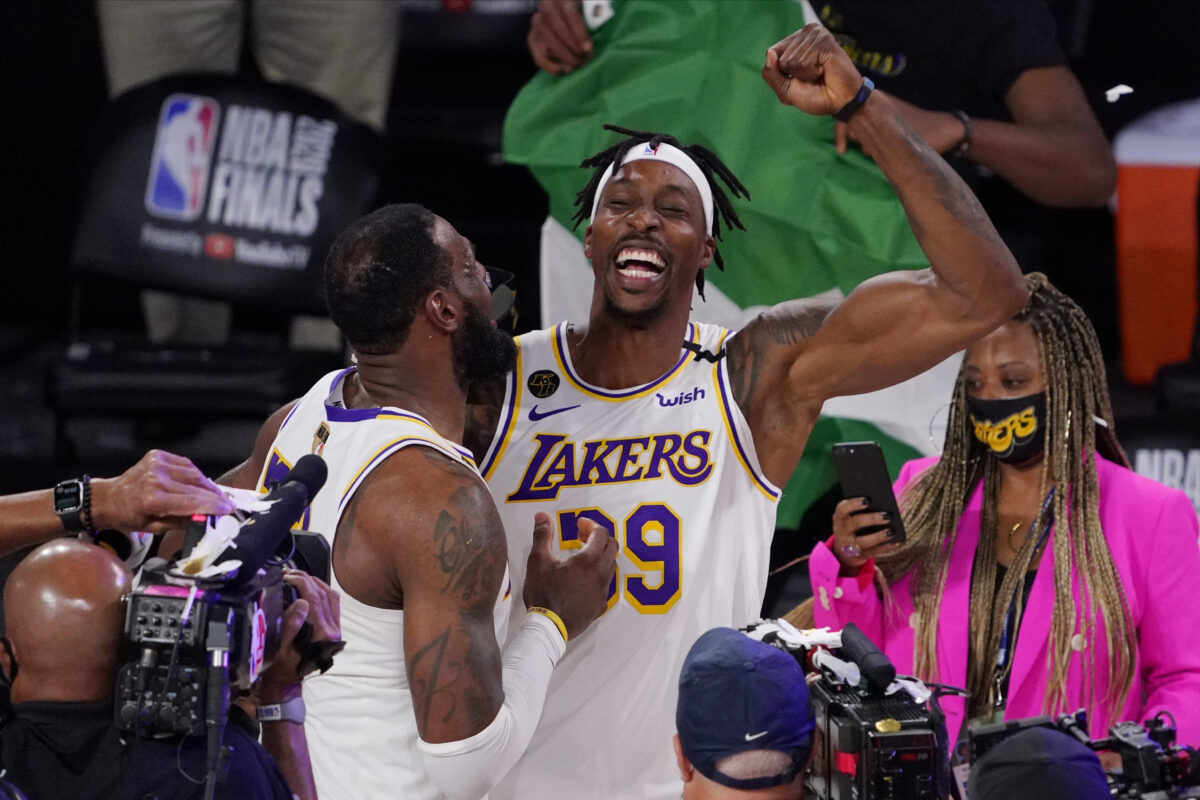 Dwight Howard is hilariously trying to coax LeBron James and the rest of the NBA to join him in Taiwan