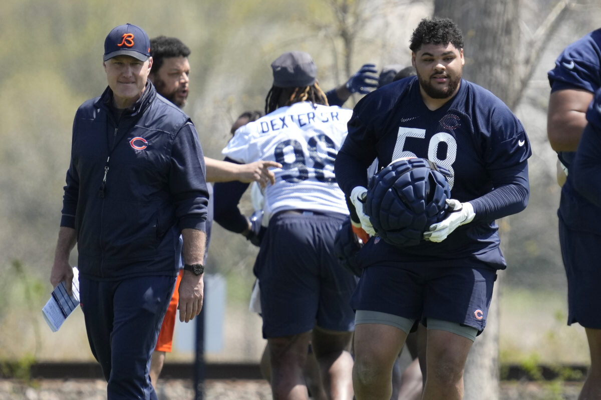 WATCH: Videos from first day of Bears rookie minicamp featuring Darnell Wright