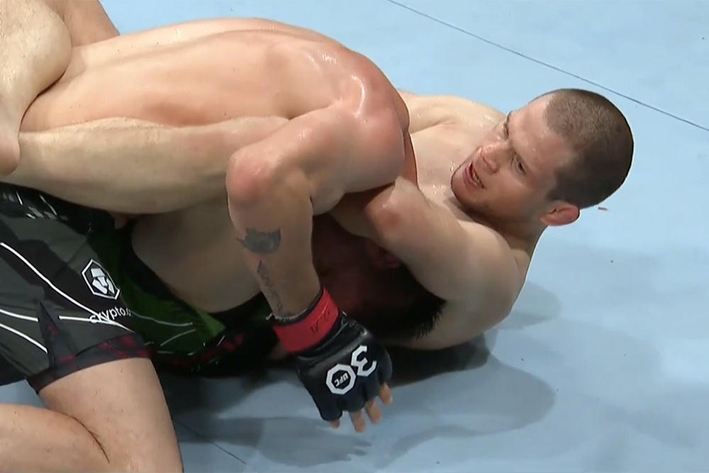 UFC on ABC 4 video: Alex Morono spins, slaps on tight guillotine choke to tap Tim Means