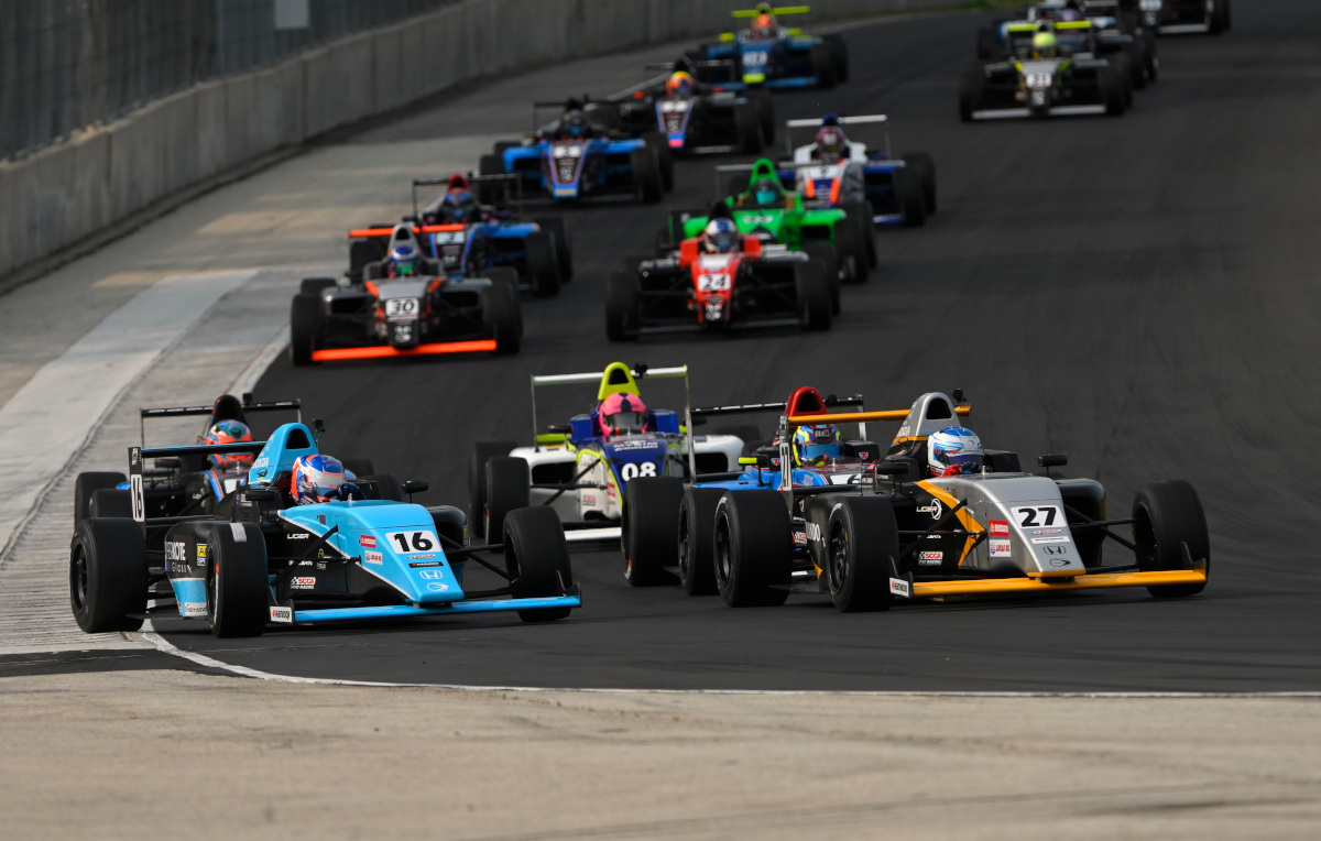 Costello, Woods-Toth split Sunday F4 US wins at Road America