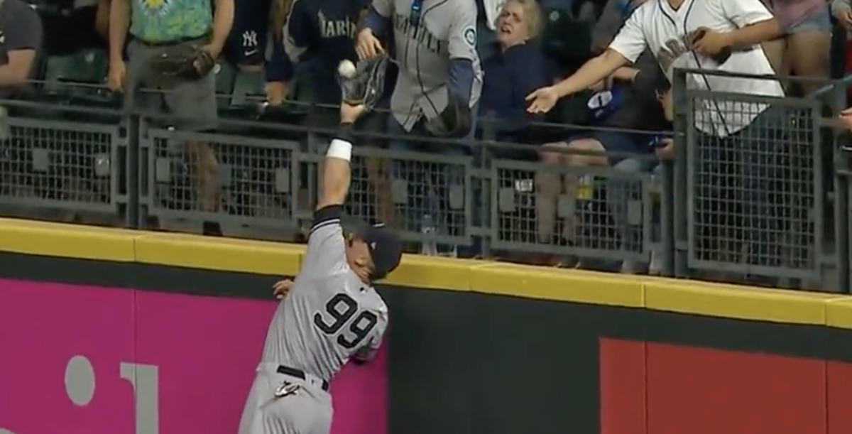 Aaron Judge had a great exchange with Teoscar Hernandez after robbing him of a home run