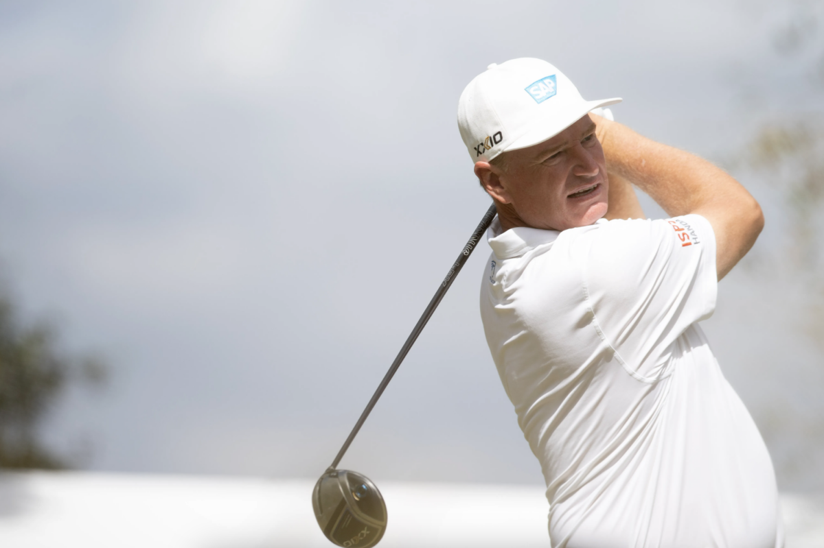 An aging Ernie Els went to lighter shafts — and now he’s got the 36-hole lead at a PGA Tour Champions major