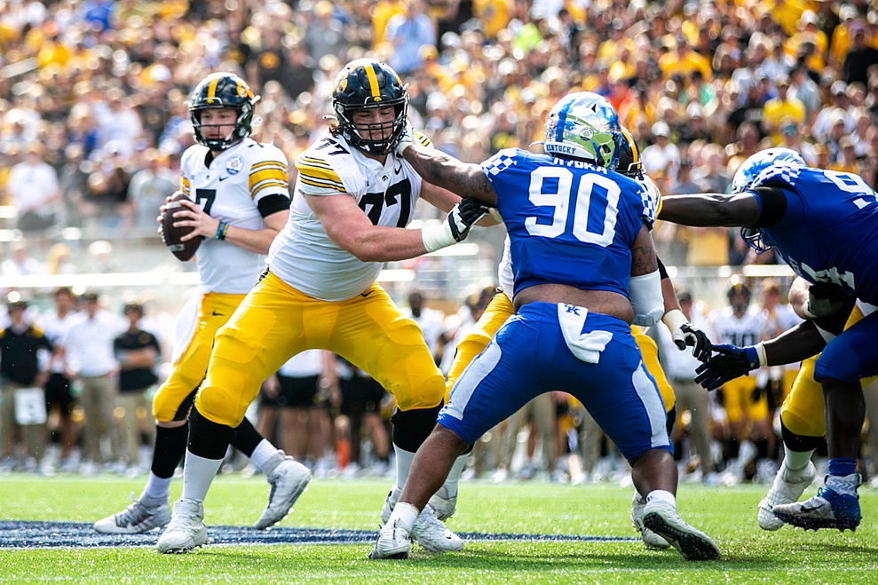 Eagles stick to the motto of reloading the trenches in early 2024 NFL mock drafts