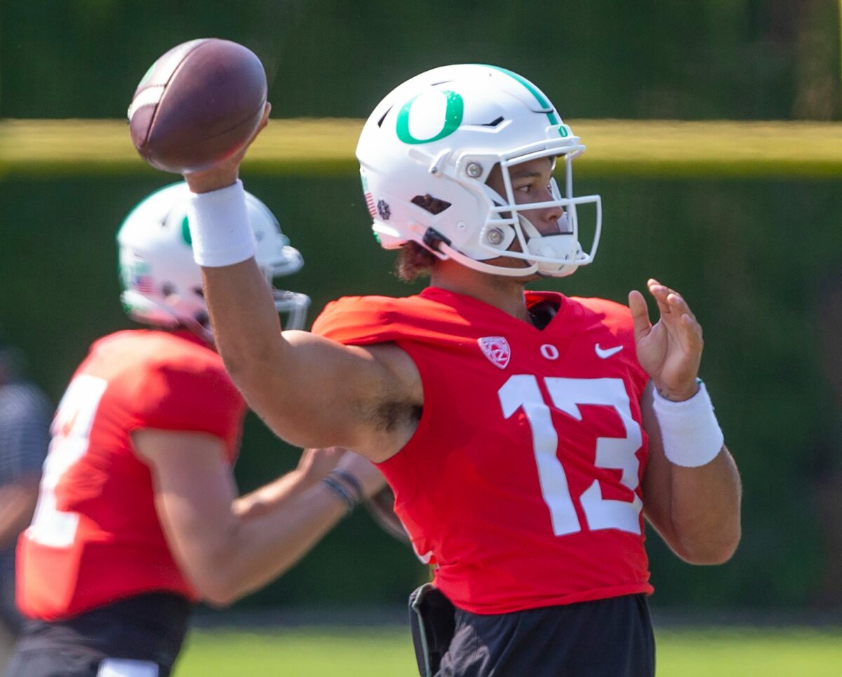 QB Ty Thompson opens up about passing on transfer portal, staying at Oregon