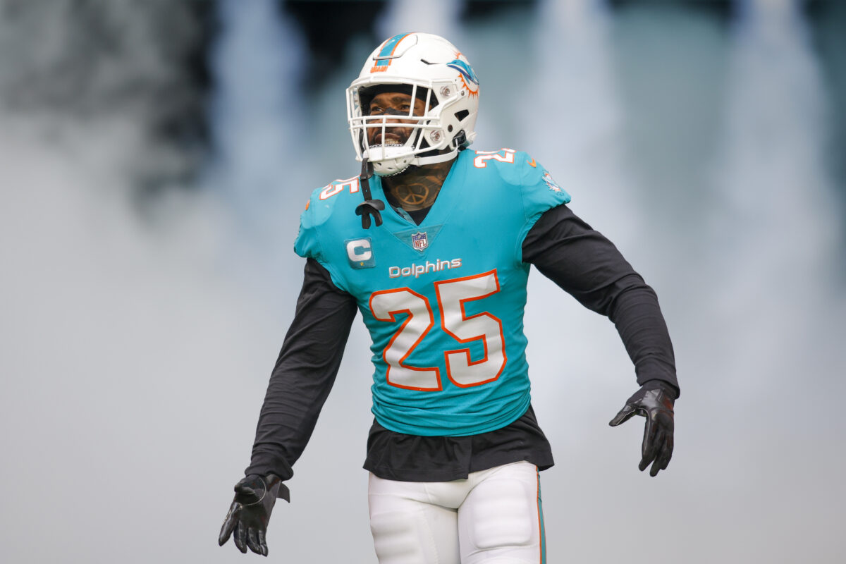 ESPN analyst ranks Dolphins CB unit as best in the NFL