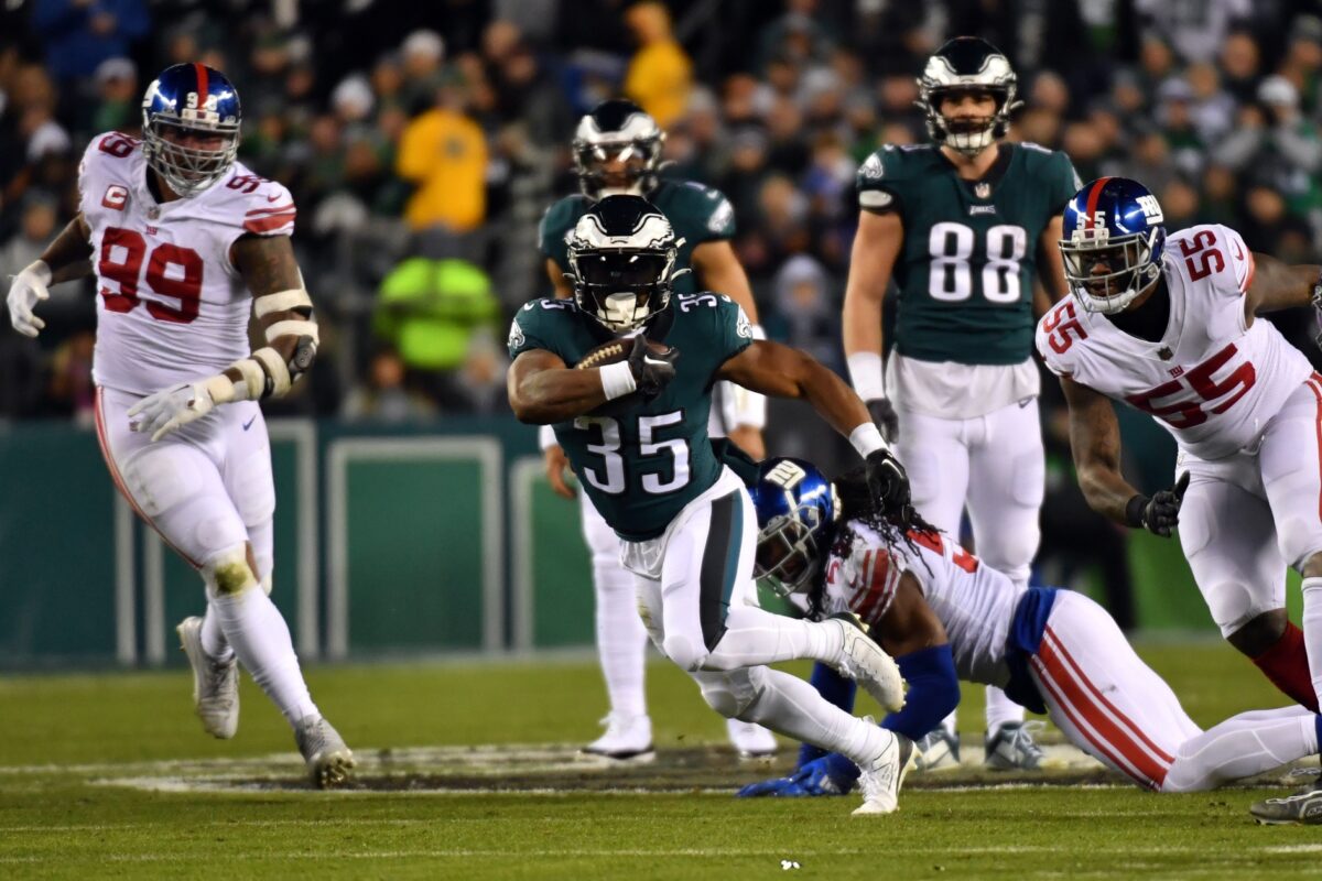 Eagles to host the Giants on Christmas Day