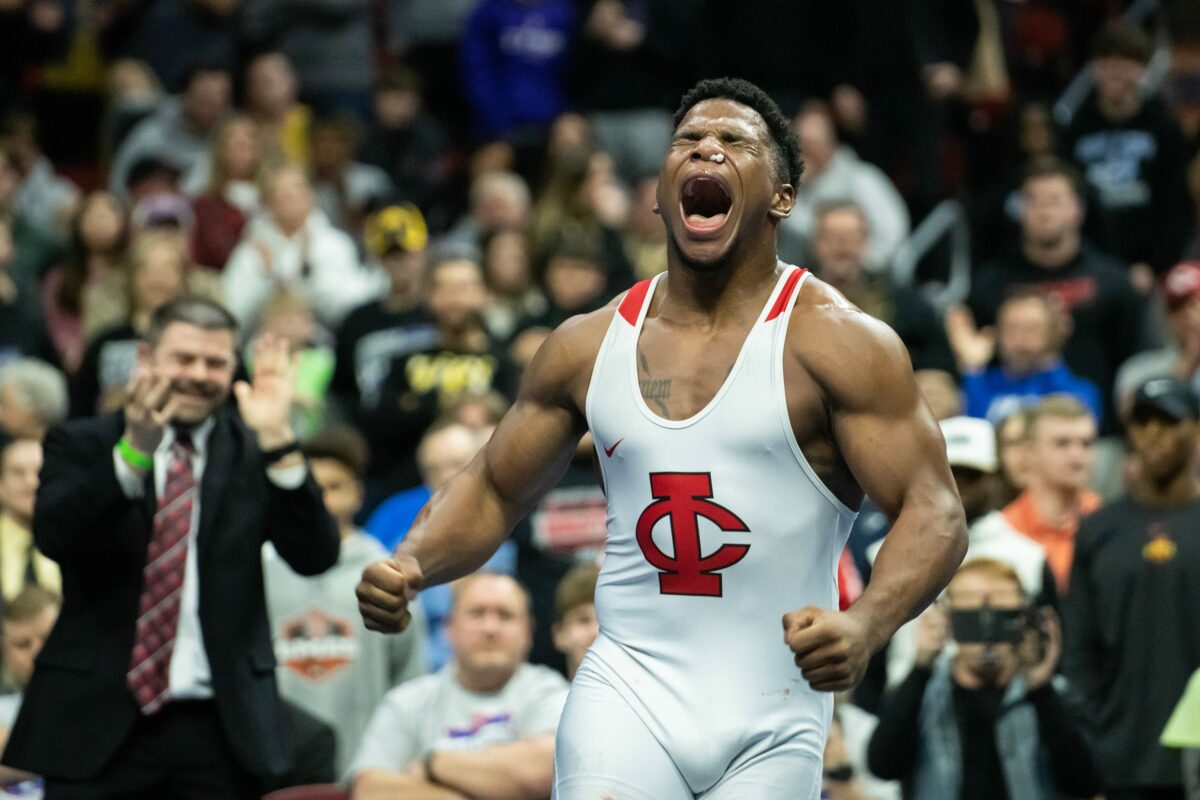 Gabe Arnold leads future Iowa Hawkeyes at Junior freestyle national championships