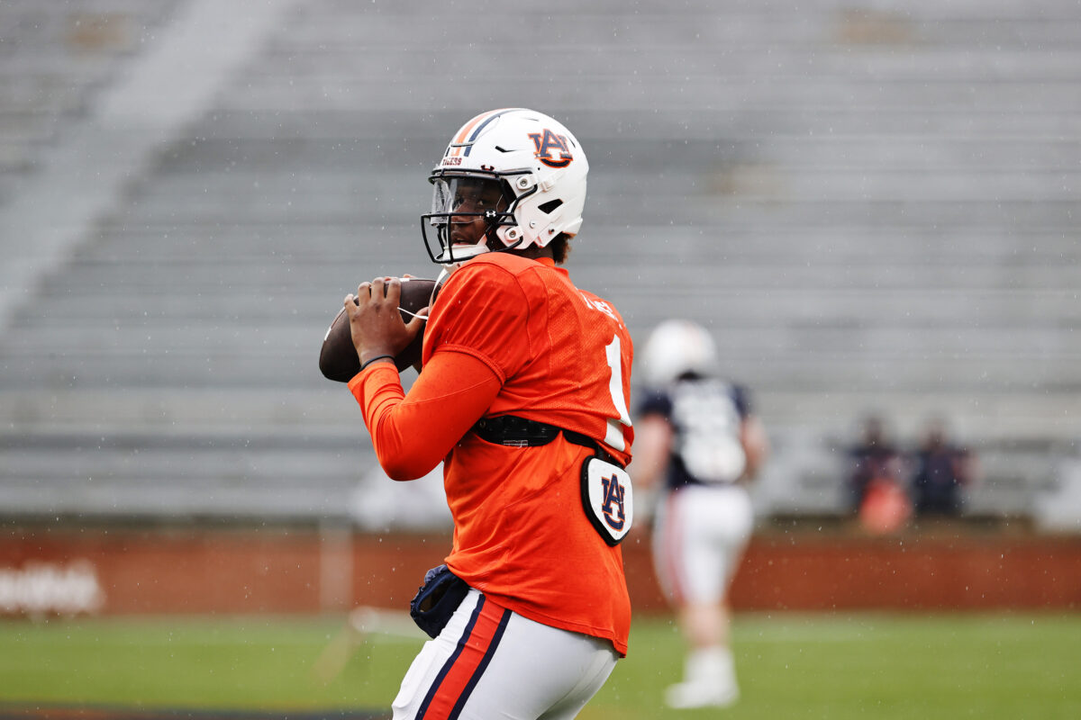 Auburn quarterback T.J. Finley to enter the transfer portal