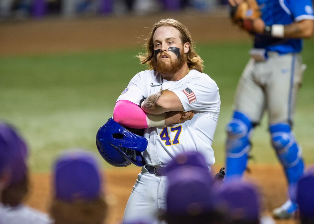 LSU’s Tommy White makes D1Baseball’s list of top third basemen