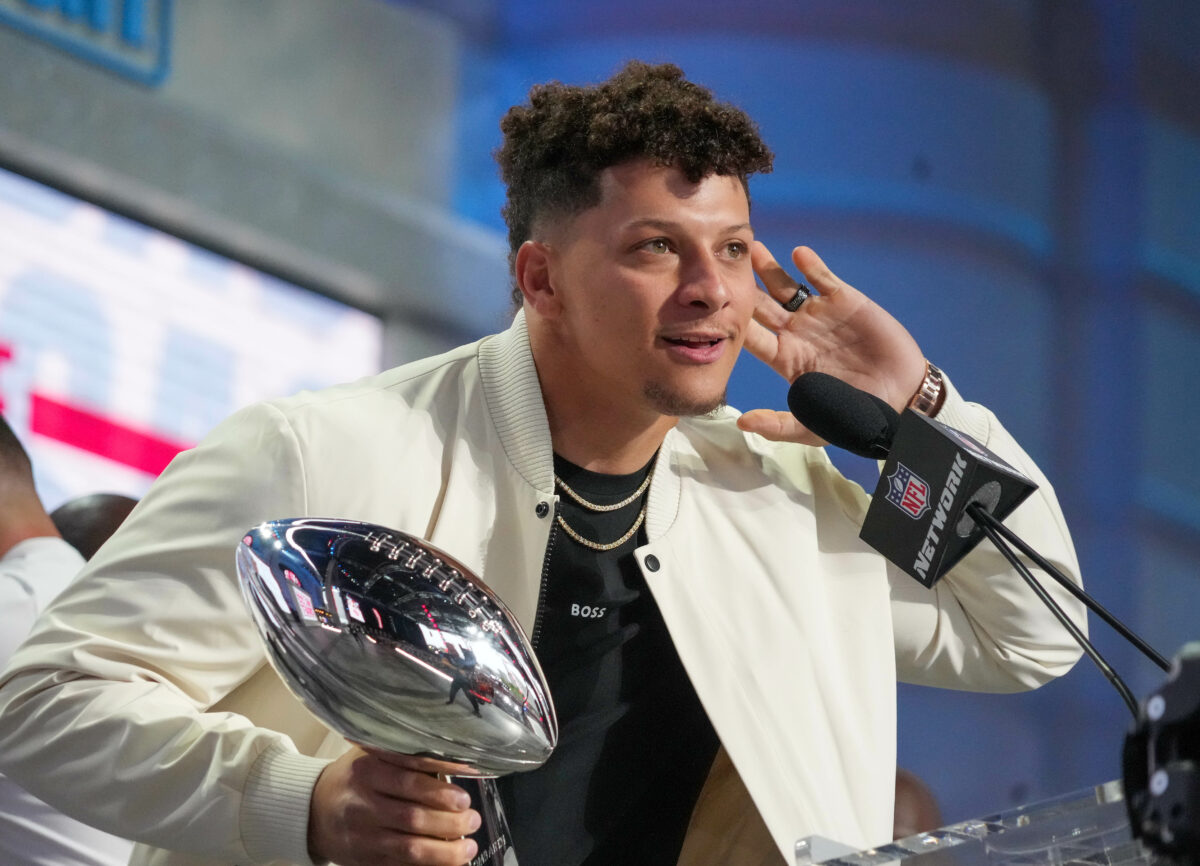Chiefs QB Patrick Mahomes to call ‘riders up’ at 149th Kentucky Derby