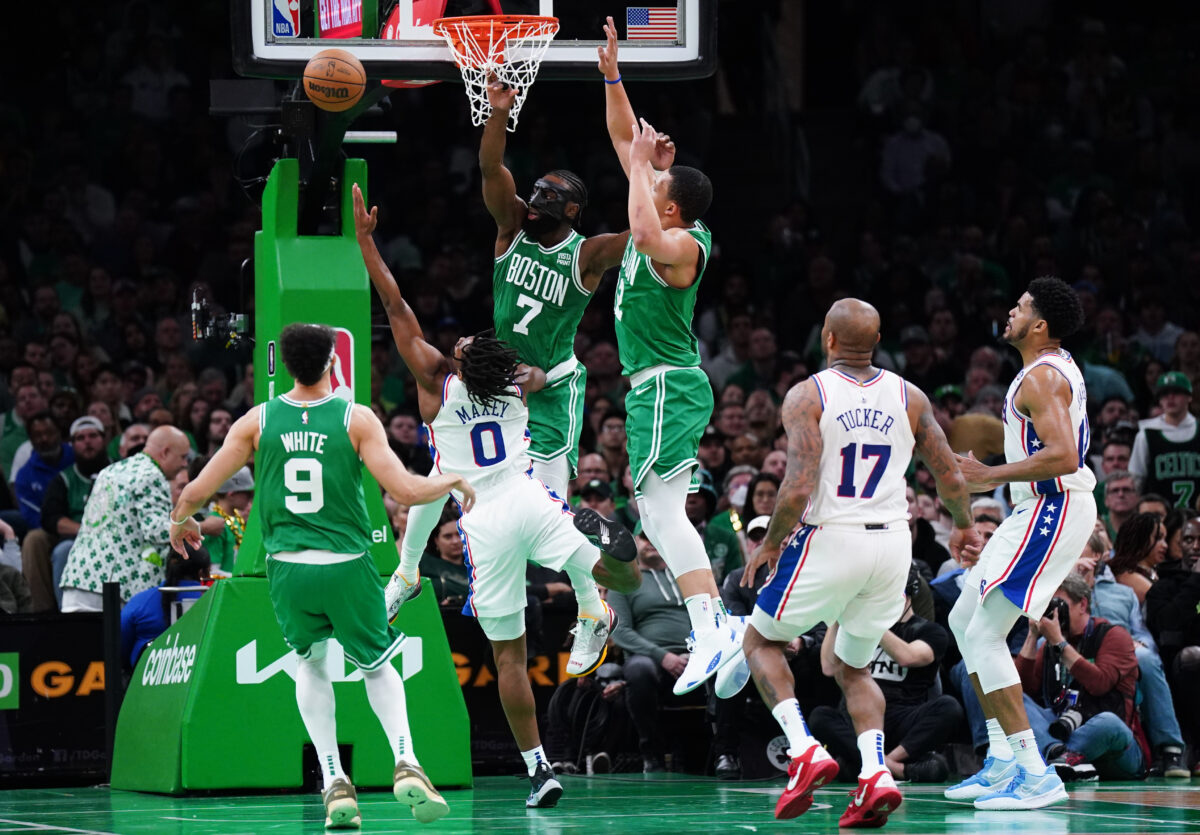 How did the Boston Celtics implement a new defensive approach to stymie the 76ers?