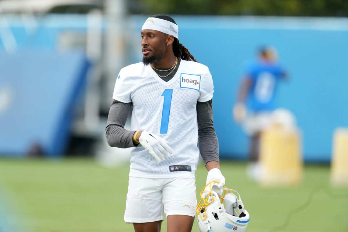 WR Quentin Johnston makes first appearance in full Chargers uniform
