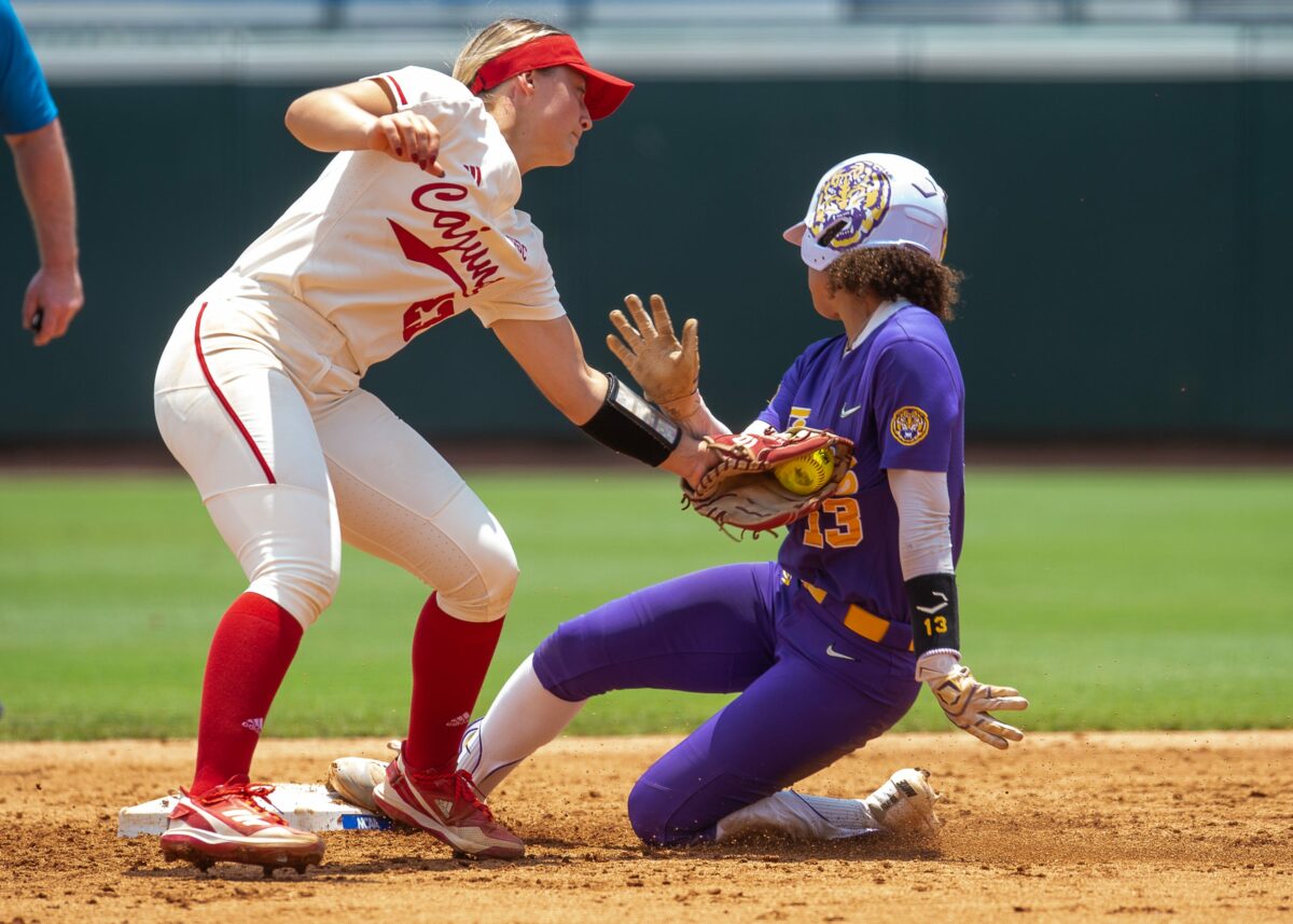 6-run rally not enough as LSU softball eliminated from Baton Rouge Regional by Louisiana