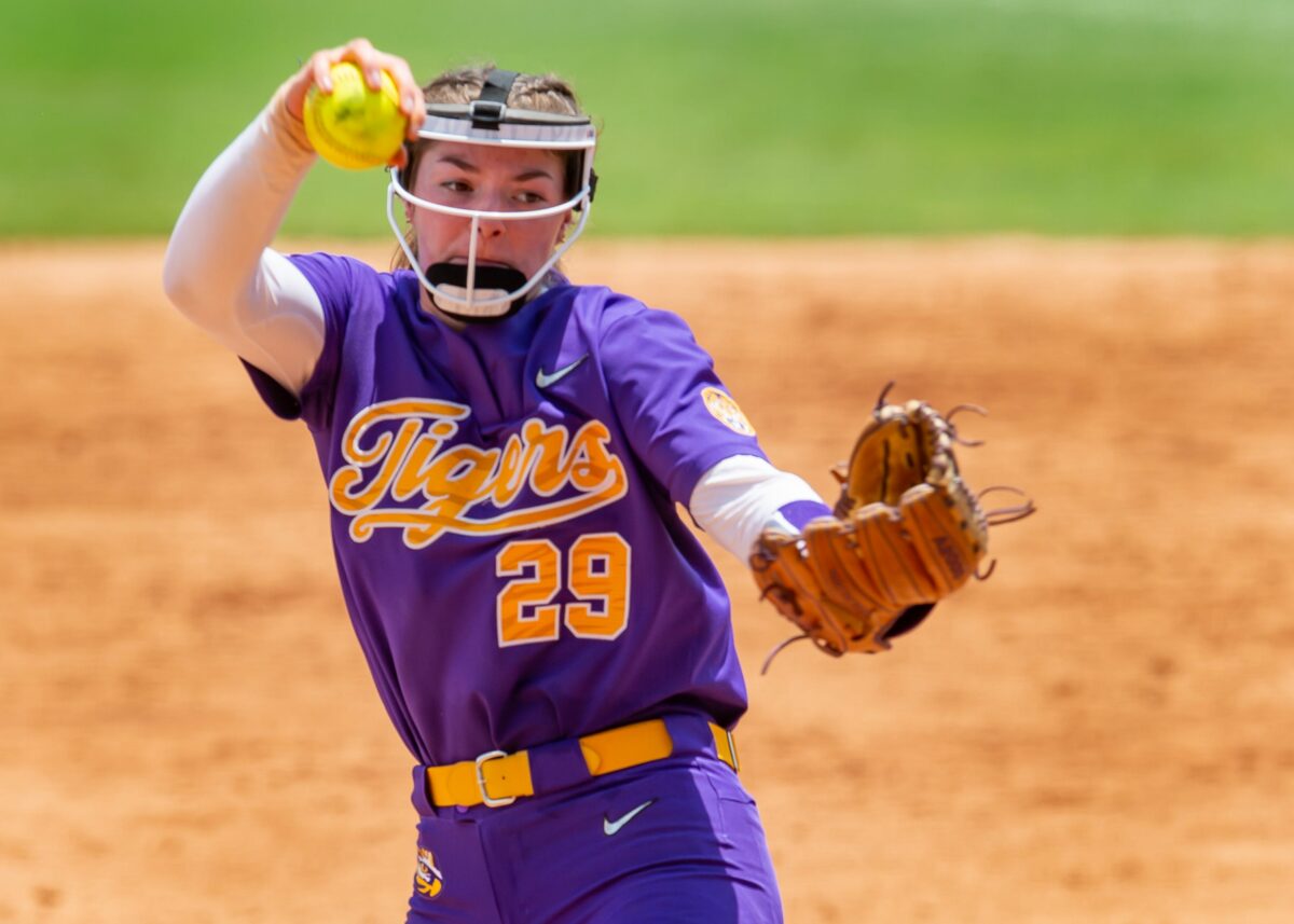 LSU softball shuts out Louisiana, 1 win away from advancing to super regional