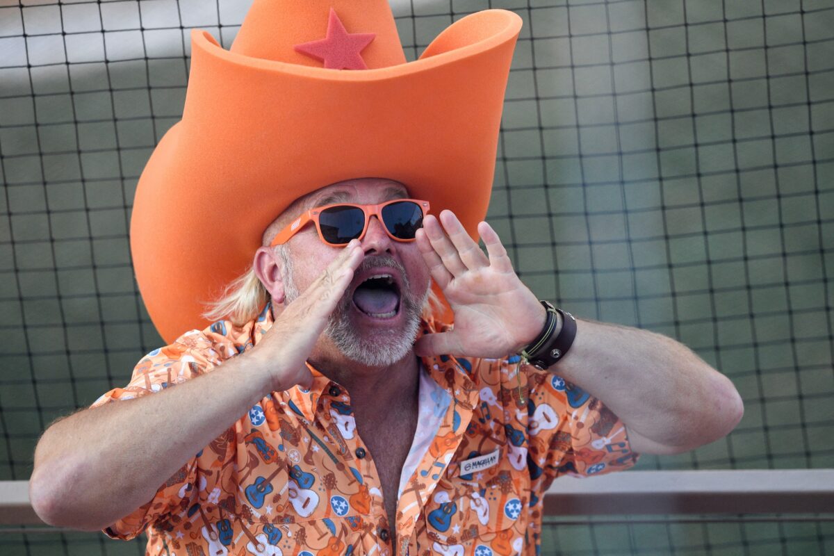 Twitter reaction to Lady Vols’ game No. 1 win versus Texas softball
