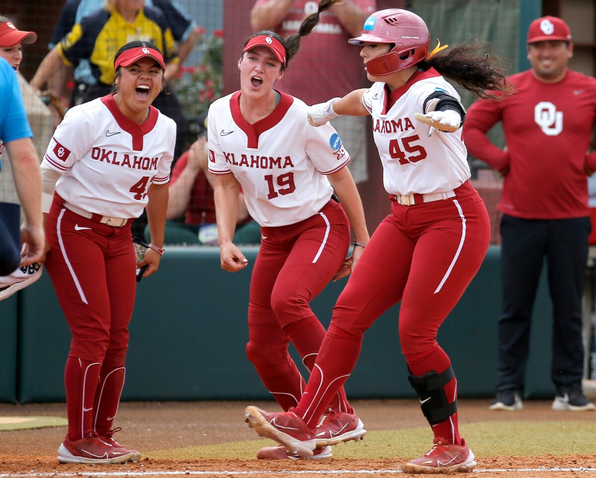 Power hitting paces the Oklahoma Sooners in win over Clemson