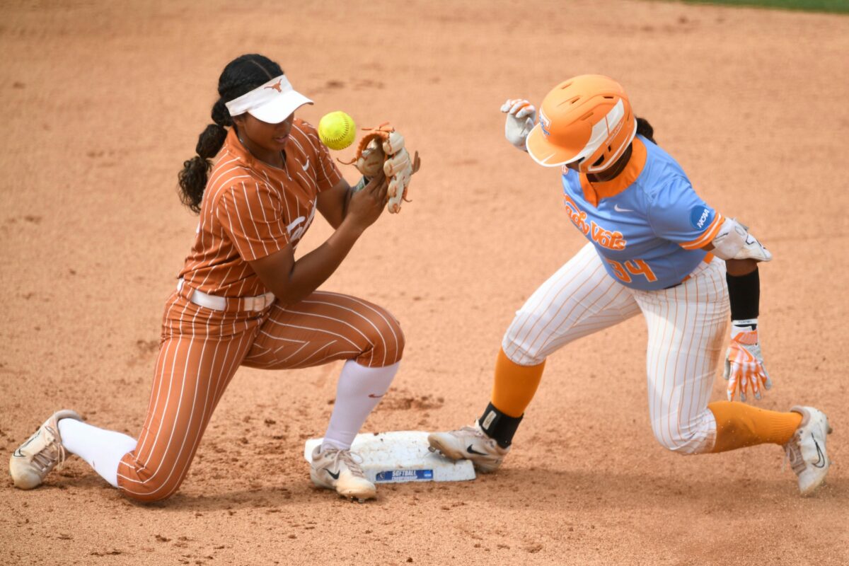 Texas softball’s season comes to an end with super regional loss to Tennessee