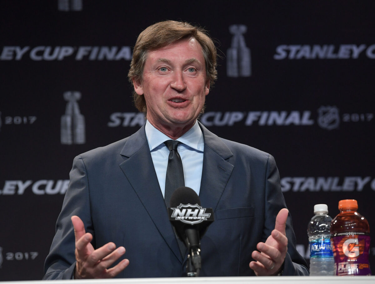 A salty Wayne Gretzky was the best thing about the Panthers-Hurricanes 4OT game