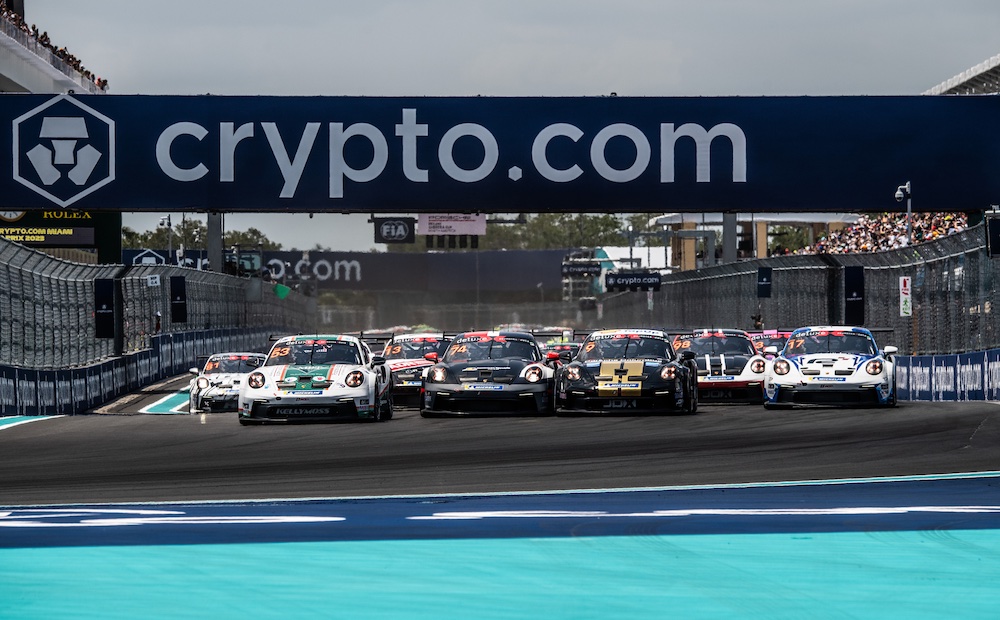 Dickinson rolls on in Miami GP Carrera Cup Race 1