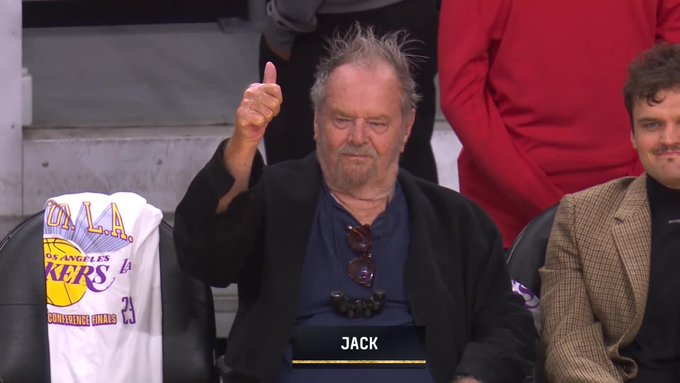 Jack Nicholson giving the crowd a thumbs up at Lakers-Nuggets immediately became a meme
