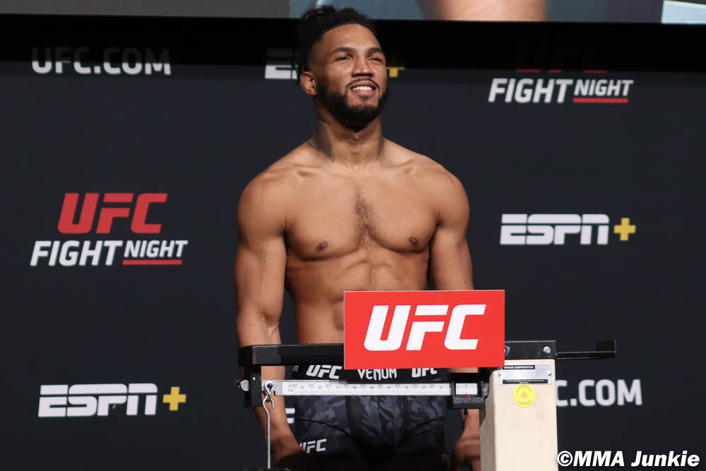 Kevin Lee gets first assignment in UFC return, meets Rinat Fakhretdinov July 1