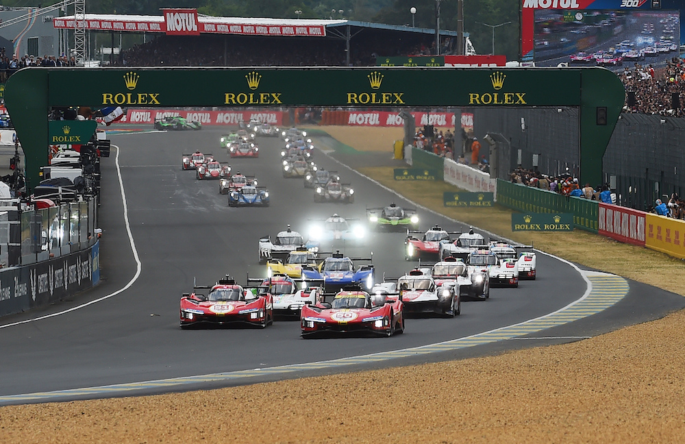 LM24, Hour 1: Toyota leads after early safety car