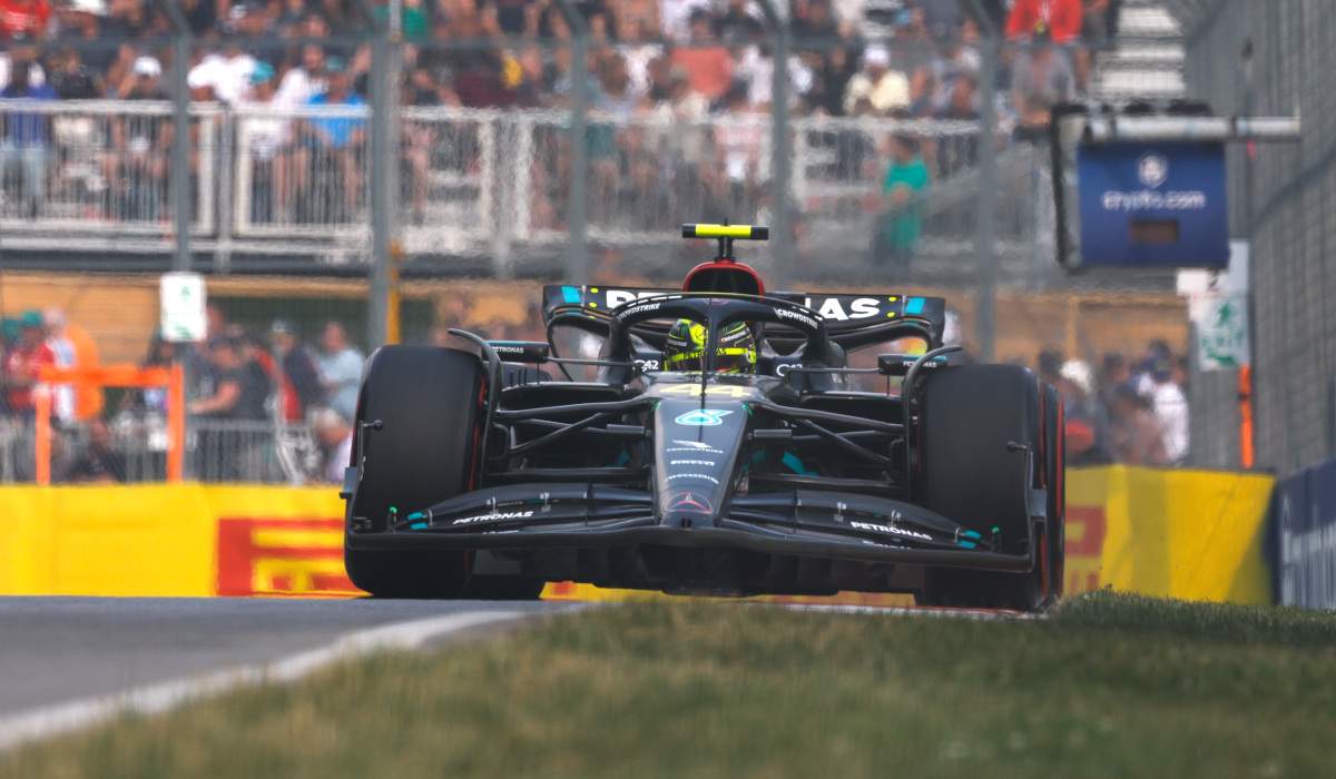 Hamilton leads Mercedes duo atop extended Canadian FP2