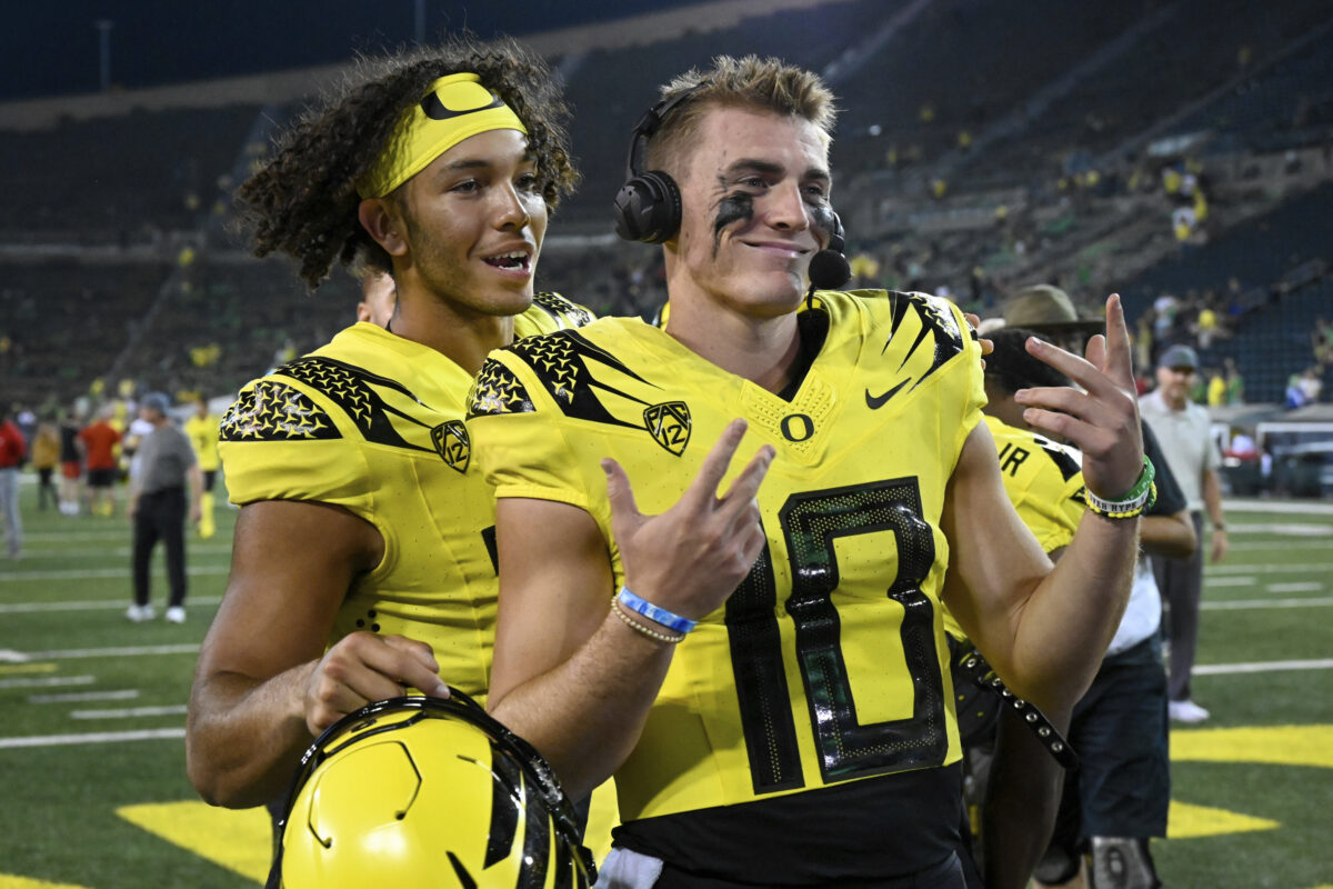 PFF says Oregon has one of the top quarterback rooms in the nation