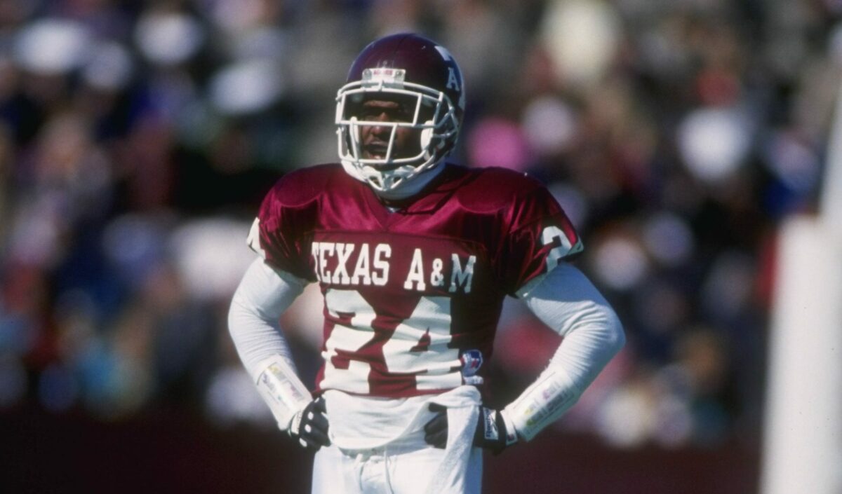 Former Texas A&M DB Ray Mickens finally received his Aggie ring after 27 years