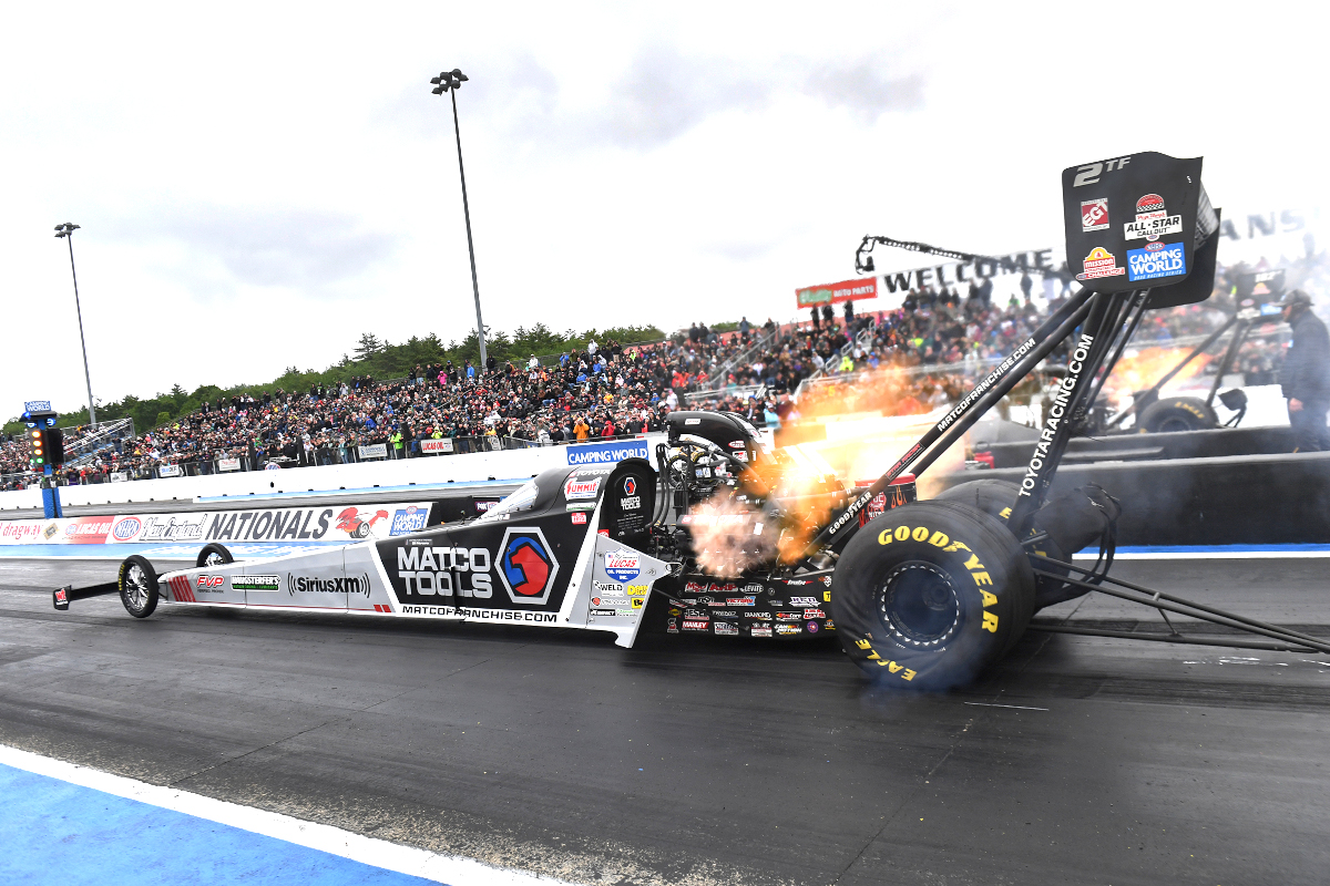 Brown, Green take No. 1 qualifiers at NHRA New England Nationals