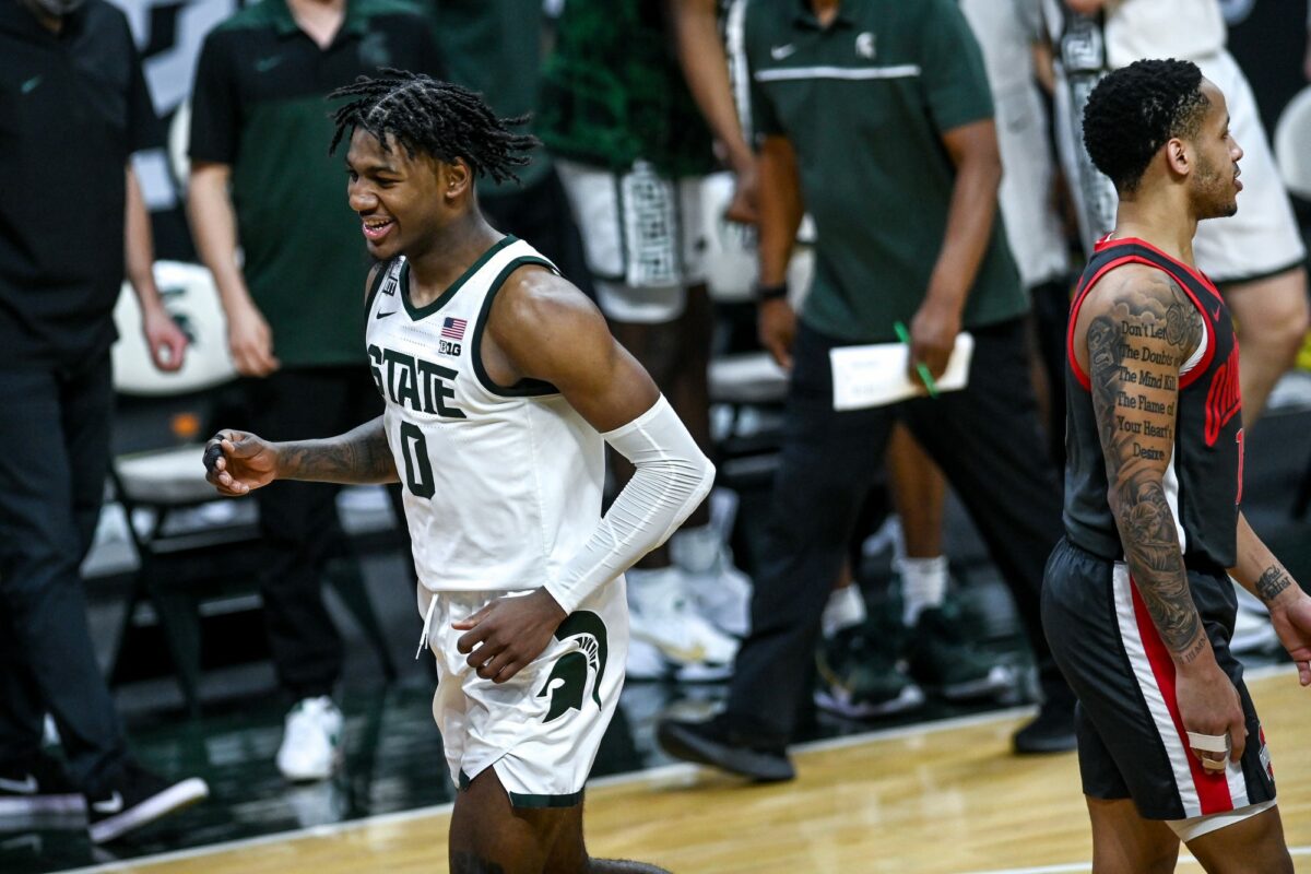 Former Michigan State basketball star Aaron Henry signs with Japanese team
