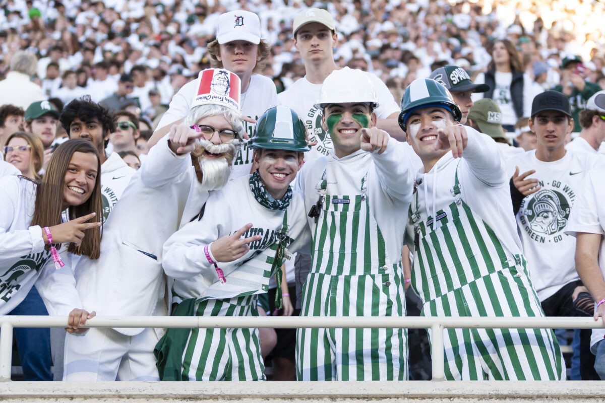 Signs pointing towards alcohol sales to be permitted in Spartan Stadium this season