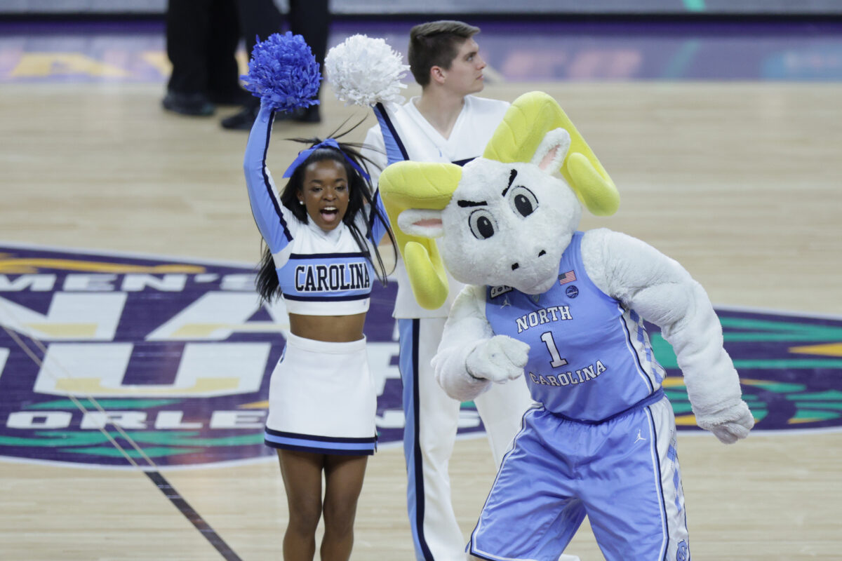 Twitter reacts to R&B singer Mya bringing back her classic UNC-themed dress