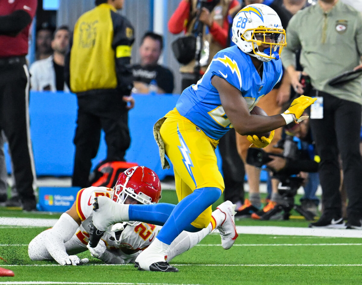 Watch: Chargers RB Isaiah Spiller shows off strength at offseason workout