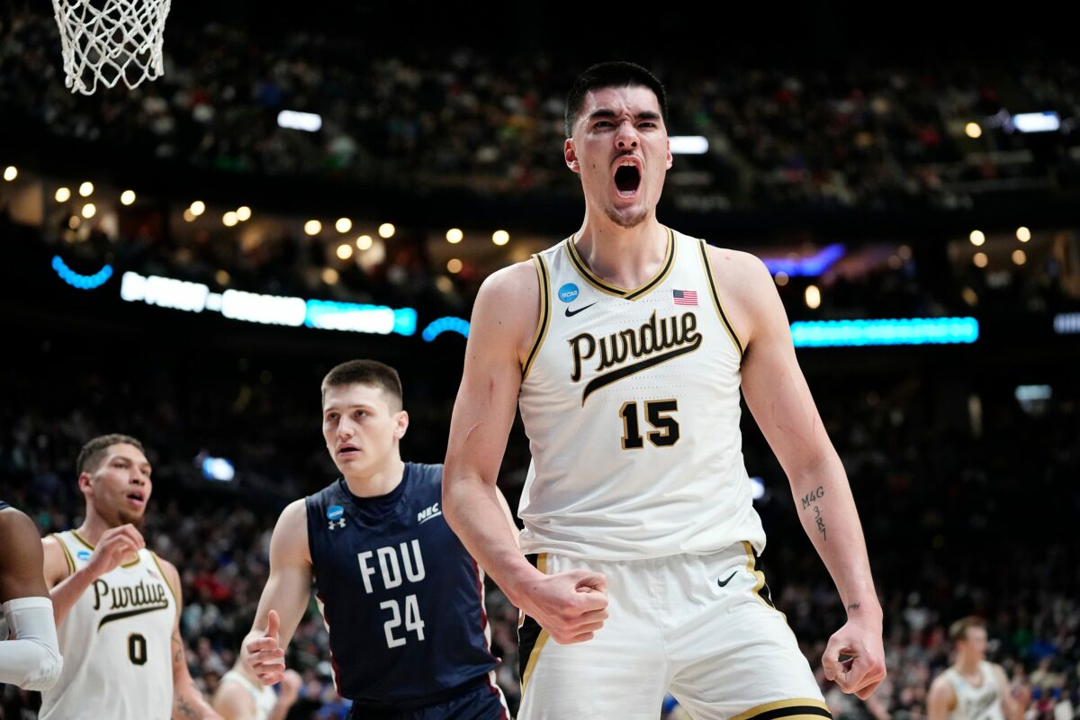 Player of the Year Zach Edey will return to Purdue, withdraw from draft