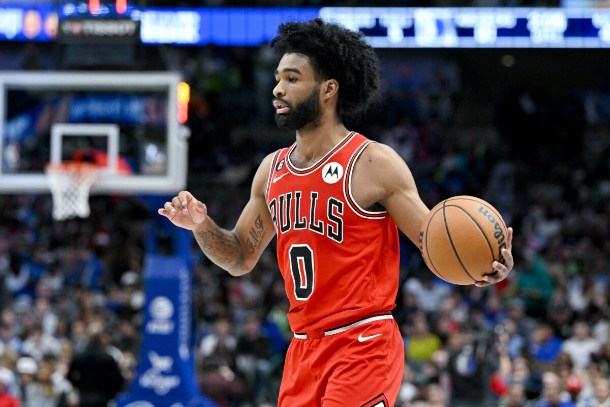 Chicago Bulls extend a qualifying offer to Coby White