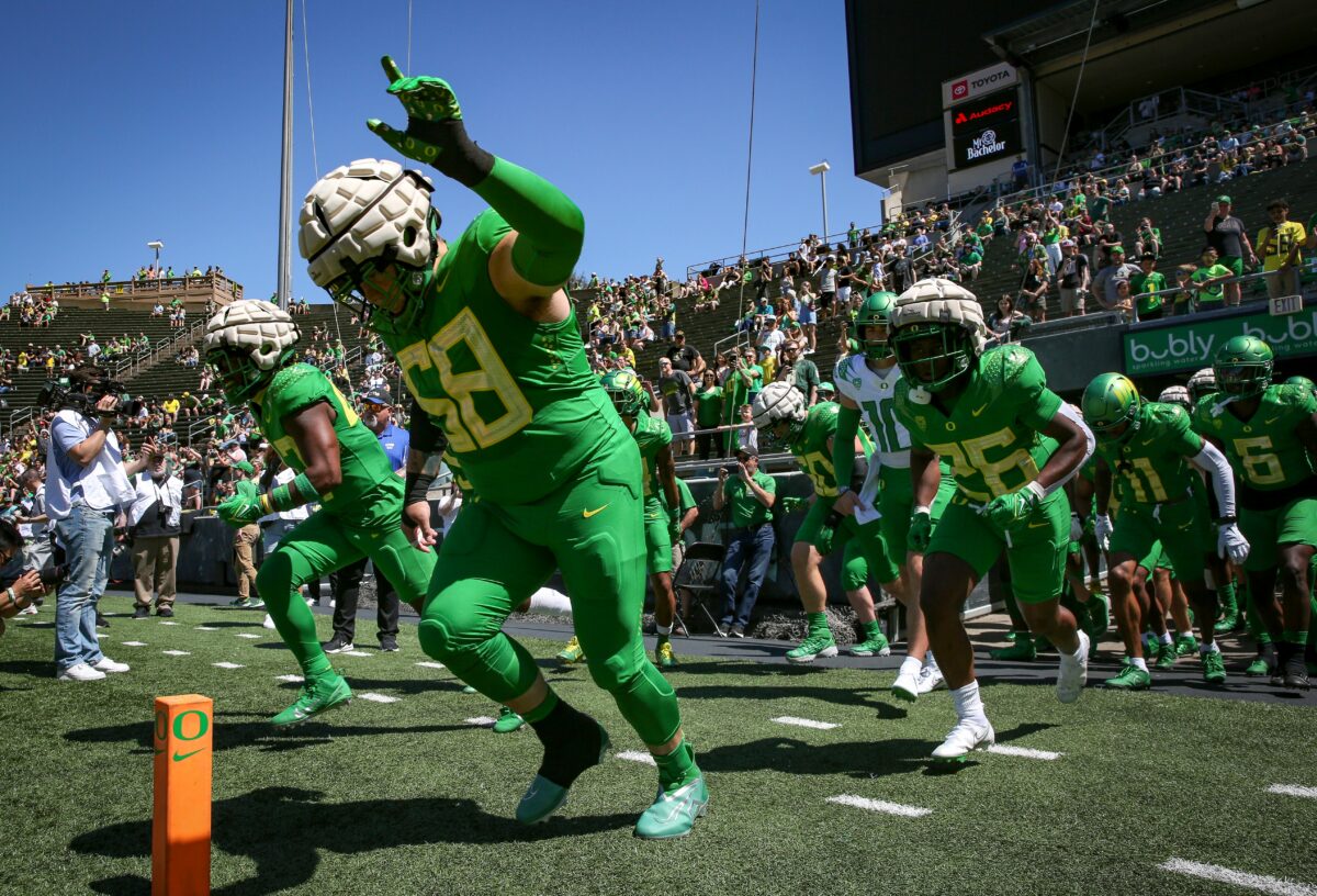 Oregon set with two of Pac-12’s top returning offensive linemen ahead of 2023 season