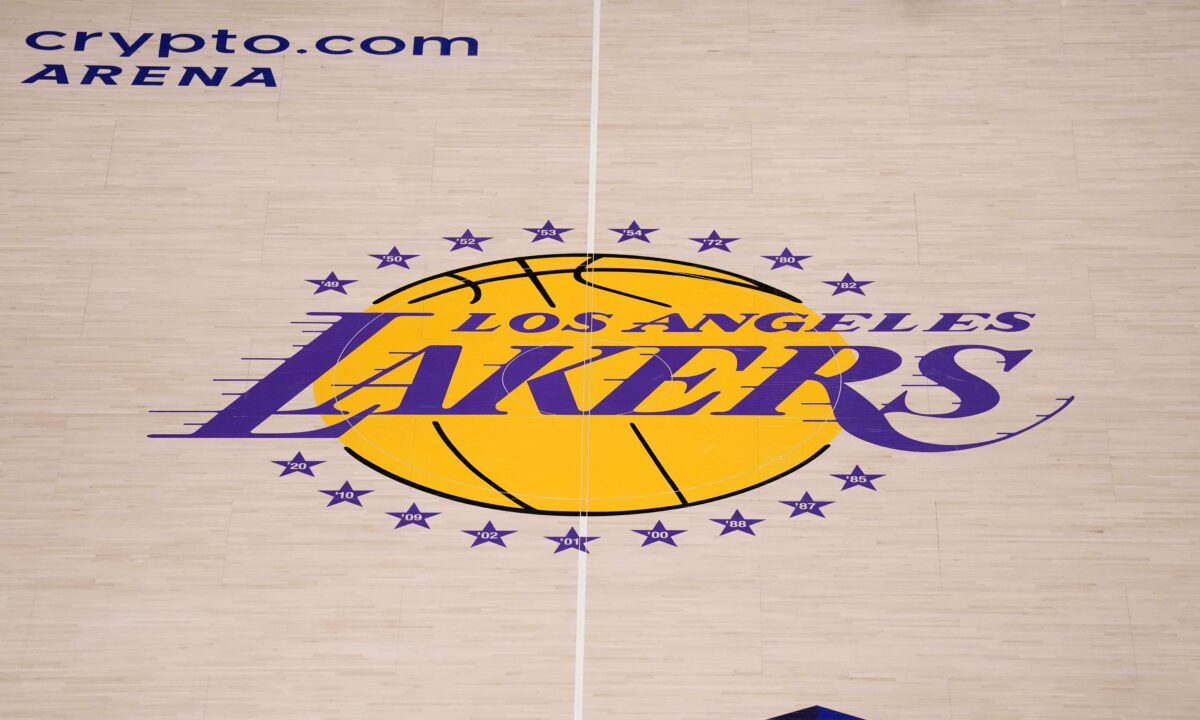 A lovely mural honoring Lakers legends was unveiled in Koreatown