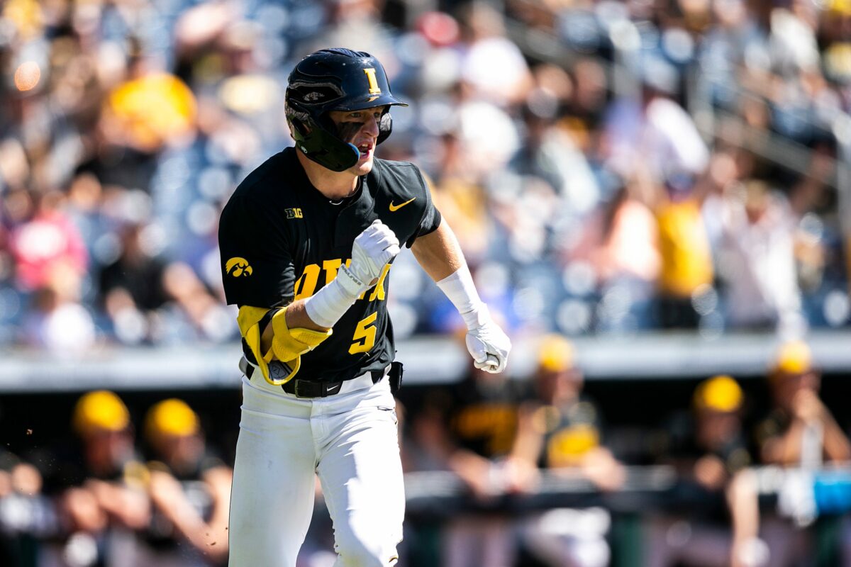 Iowa baseball’s Sam Hojnar enters NCAA transfer portal