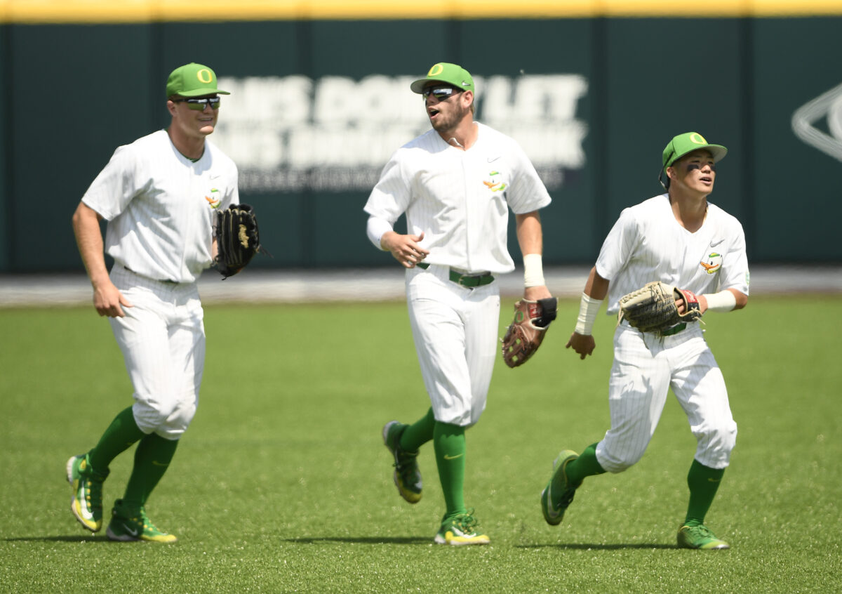 Twitter Reactions: Oregon fans react to Ducks’ thrilling win over Vanderbilt in regional