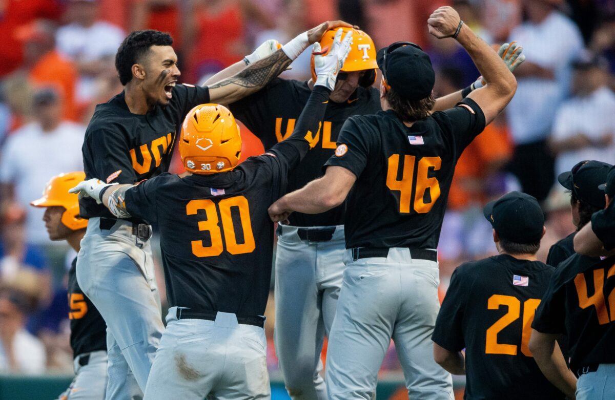 Twitter reaction to Tennessee baseball winning at Clemson in 14 innings