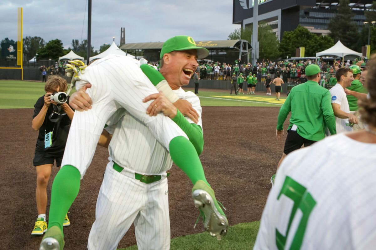 ‘This team won’t quit;’ UO coach Mark Wasikowski credits heart, fan electricity for comeback win